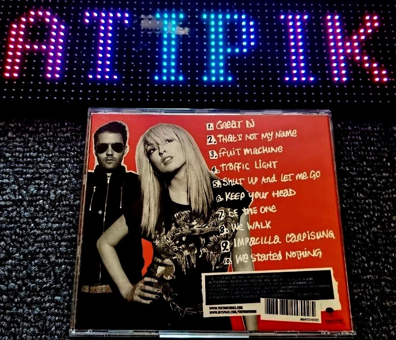 🎵 The Ting Tings - We Started Nothing, Le Duo Brit-Pop Culte ! – photo 2